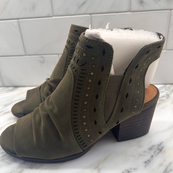 Baretraps Izzie Shooties Peep Toe Women's Shoes Moss Size 5 - Picture 6 of 14